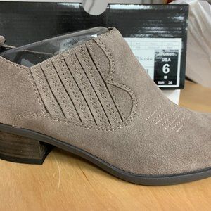 Blondo Taupe Ankle Booties
